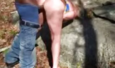 El hombre acaricia su boca Gabriella xxxecuatorianas