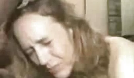 Gabriela se masturba sexo casero ecuatoriano antes de ir a la cama