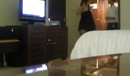 En la entrevista, llegó a Daytona para la habitación del hotel donde se ecuatorianas culiando disparo