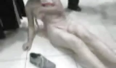 Vestido rosa de sexo con maduras ecuatorianas lesbianas