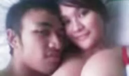 Llame a un amigo y hermano con amigos ecuatorianas teniendo sexo casero