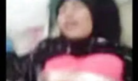 Tetas Pequeñas, Adolescente, sexo con maduras ecuatorianas