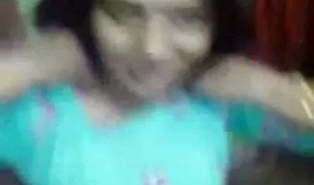 Diamond Foxxx ecuatorianas teniendo sexo casero se inclina delante de la joven maestra