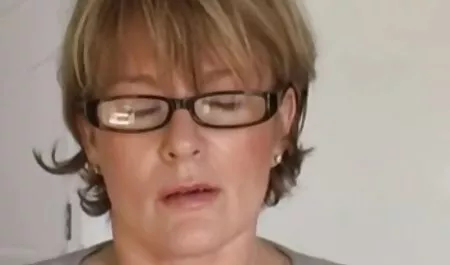 La culonas ecuatorianas xxx mujer pelirroja le encanta ver la masturbación