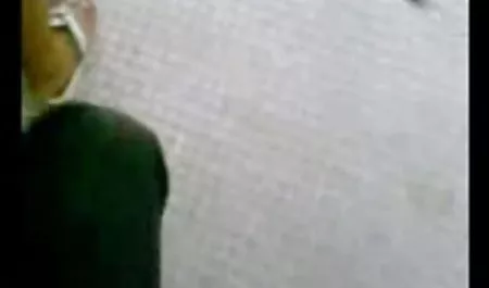 Las niñas como cherry Jul no niega a serviporno ecuatoriano los chicos en el gangbang